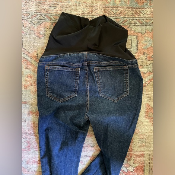 LOFT Petite Maternity Jeans - Picture 3 of 4